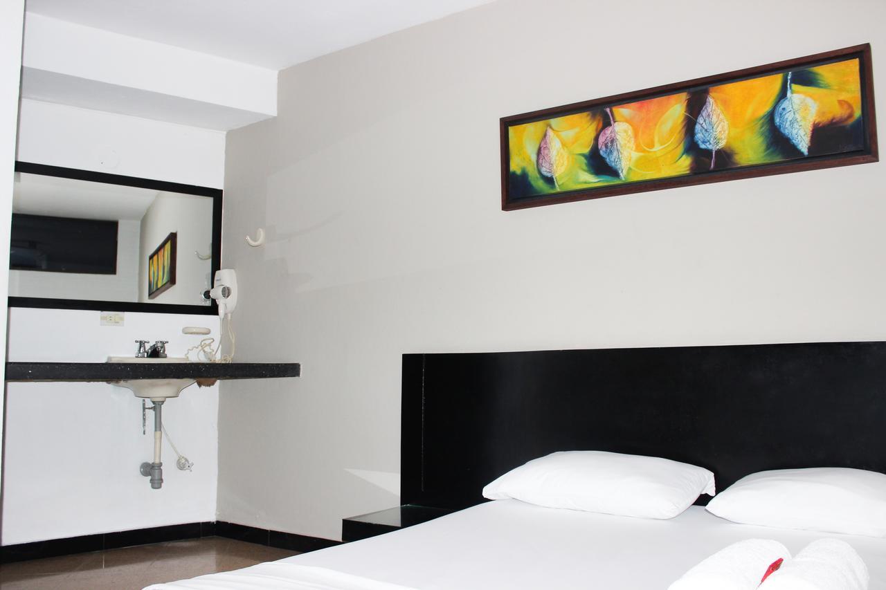 Hotel Natural เมเดยิน ภายนอก รูปภาพ